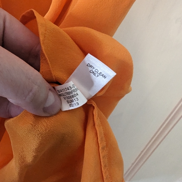 Banana Republic Size 6 Silk Blouse - Picture 7 of 9